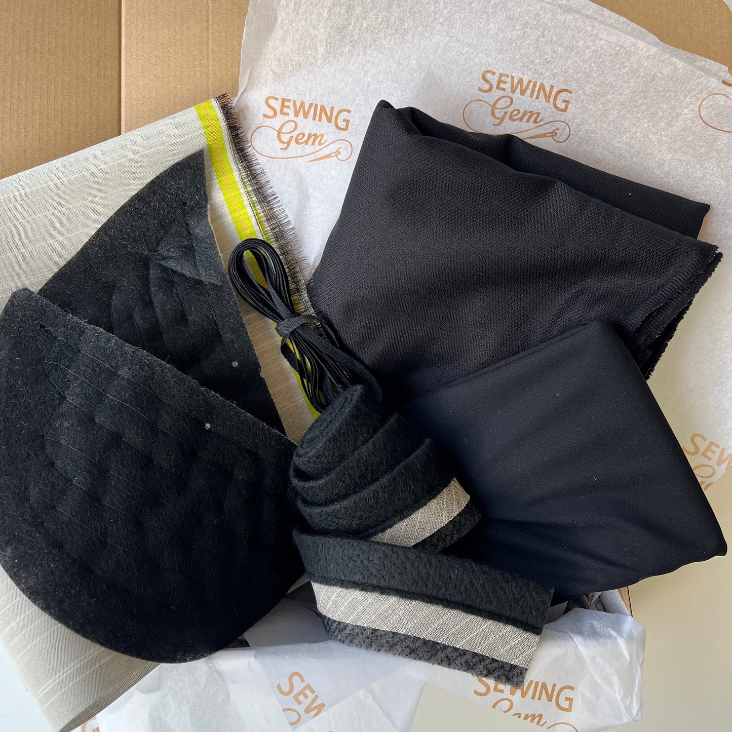 Tailoring Supplies Kit - Black or White
