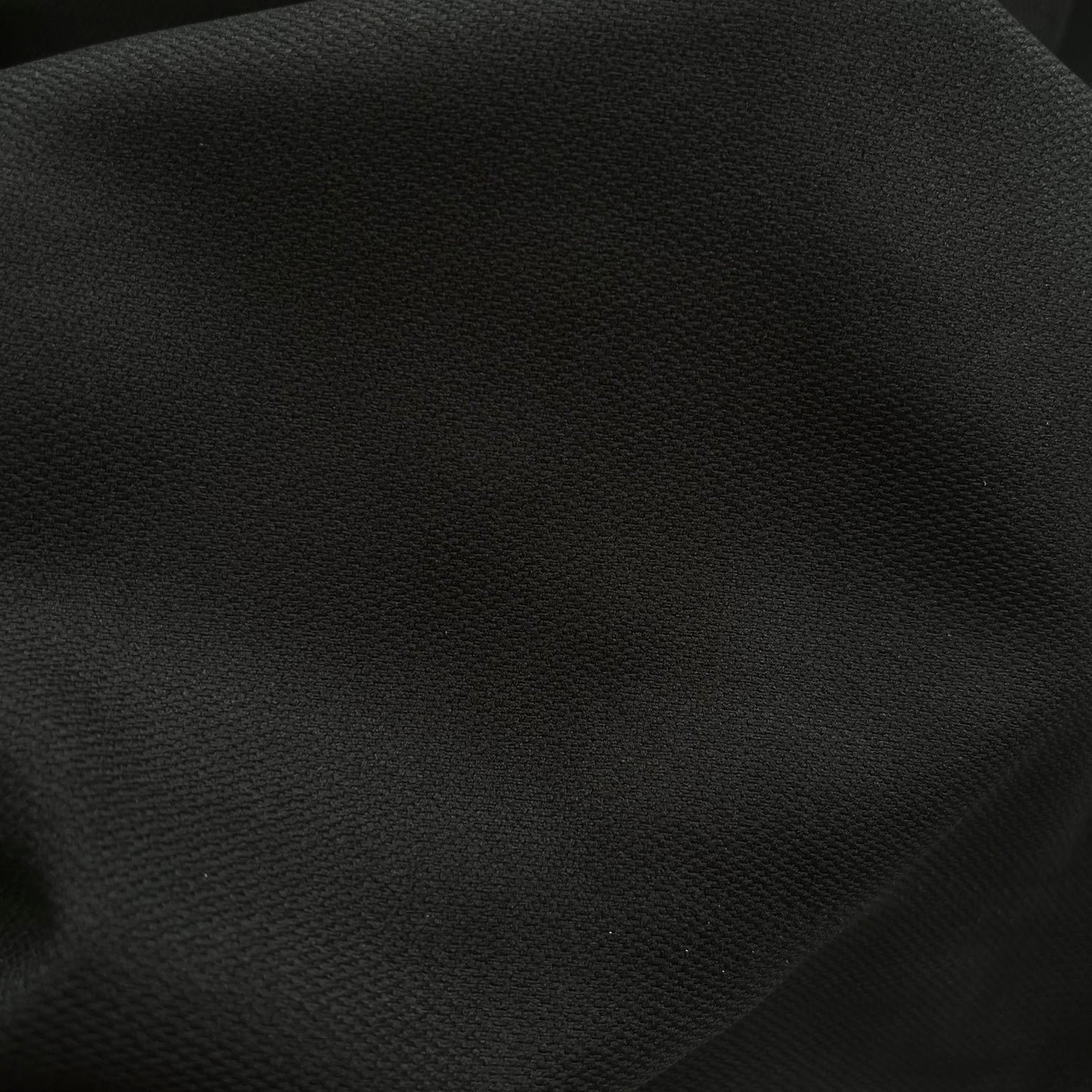 Freudenberg - Whisper Weft Fusible Interfacing - Black or Ecru