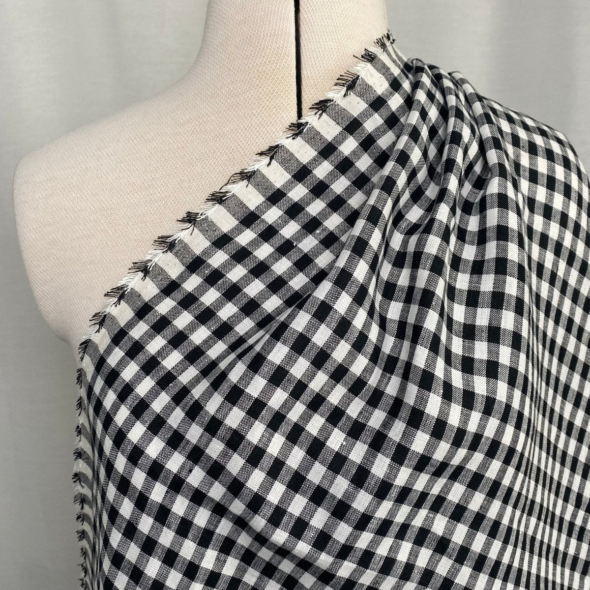 Collette - 100% Linen - Small Black Check