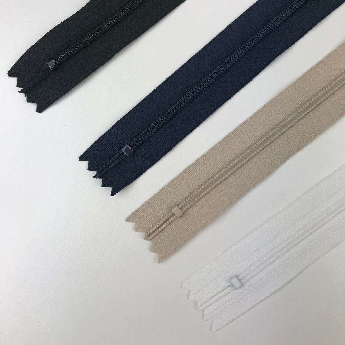 YKK Zipper - Skirt and Dress - 51cm (20") - Sewing Gem