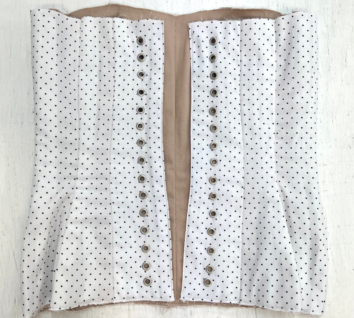 Applying Eyelets Using The Prym Pliers - Sewing Gem