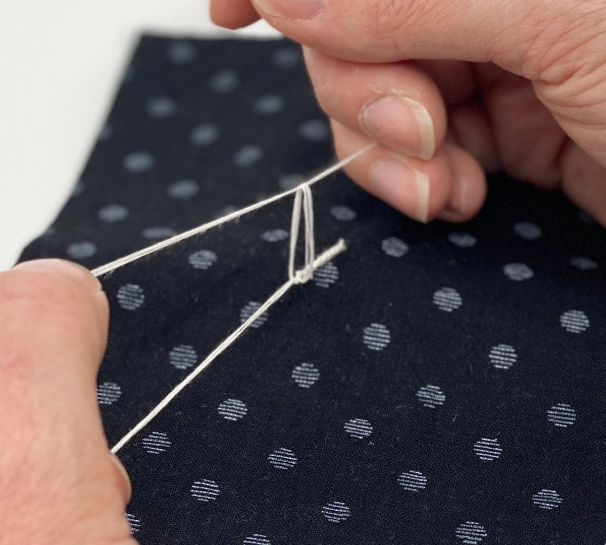 Creating A Thread Chain - Sewing Gem