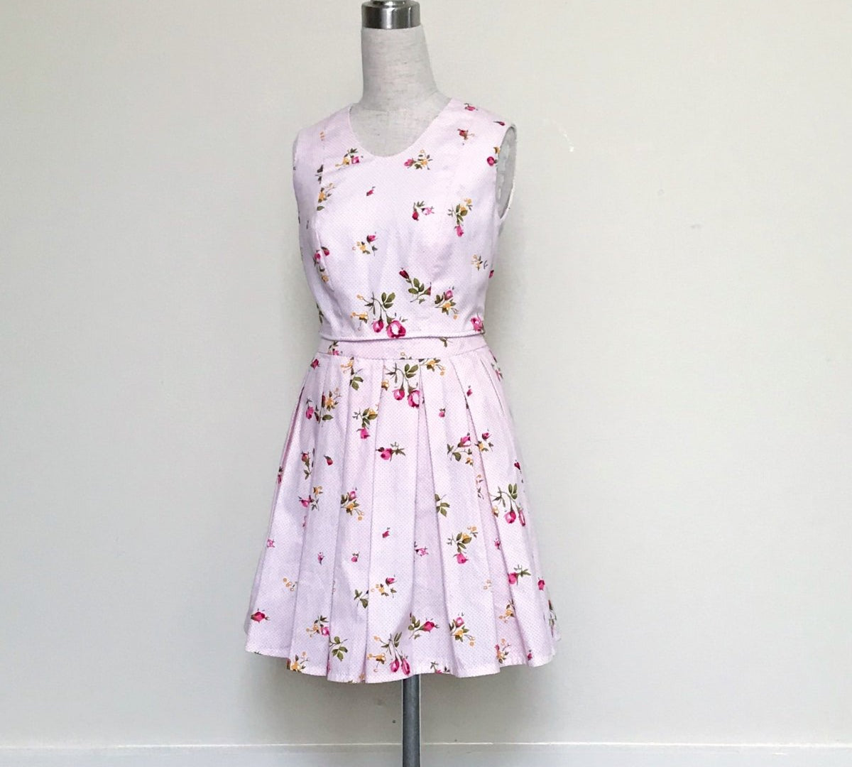 Monnie the Mini Mannequin and Sample Sewing! - Sewing Gem
