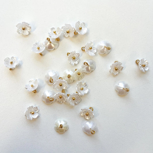 Sewing Gem - White Shell-Like Flower Buttons - 10mm
