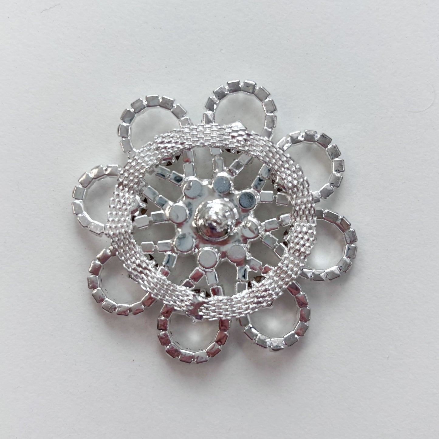 Hemline - Diamond Daisy Silver Button