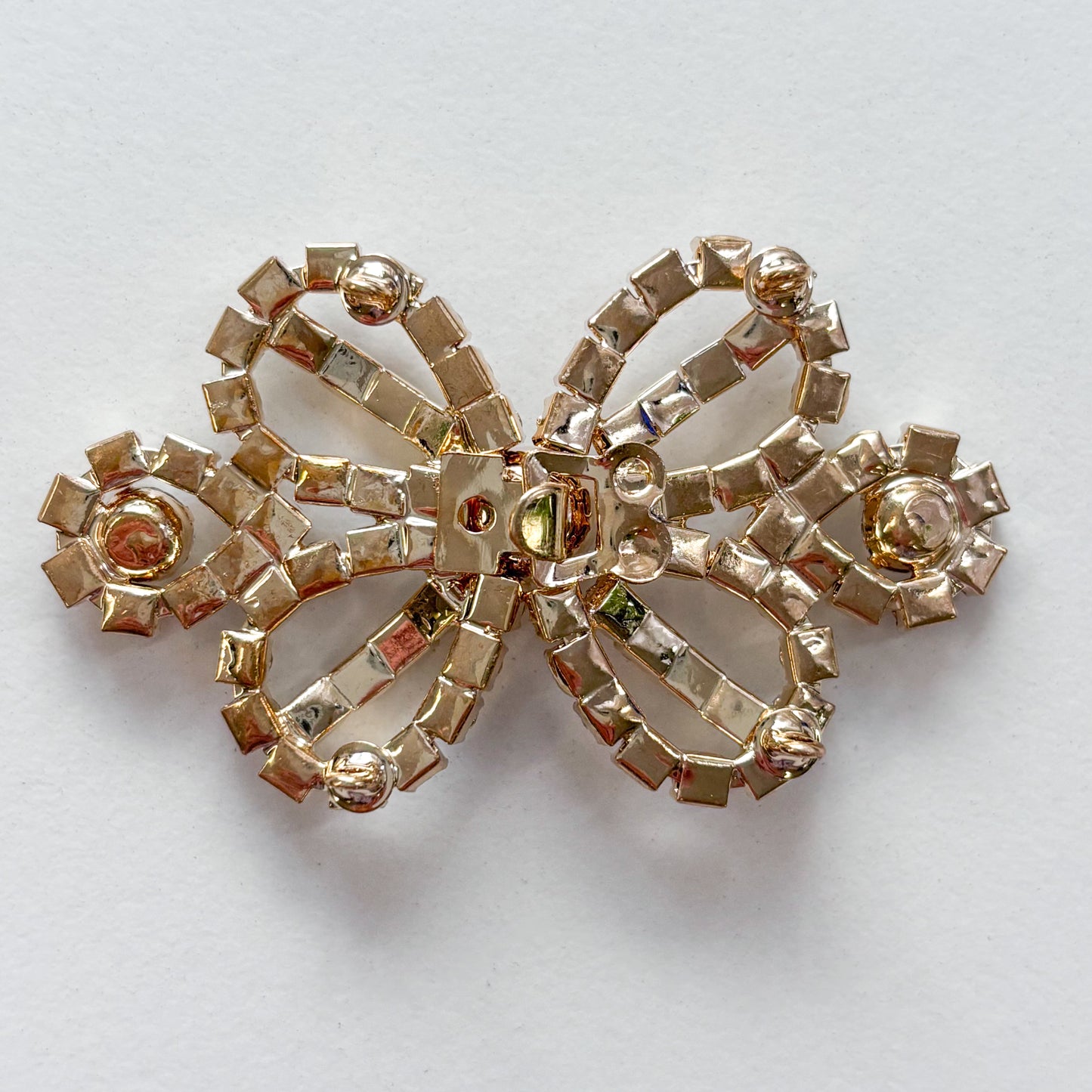 Hemline - Diamond Bow Gold Button/Clasp