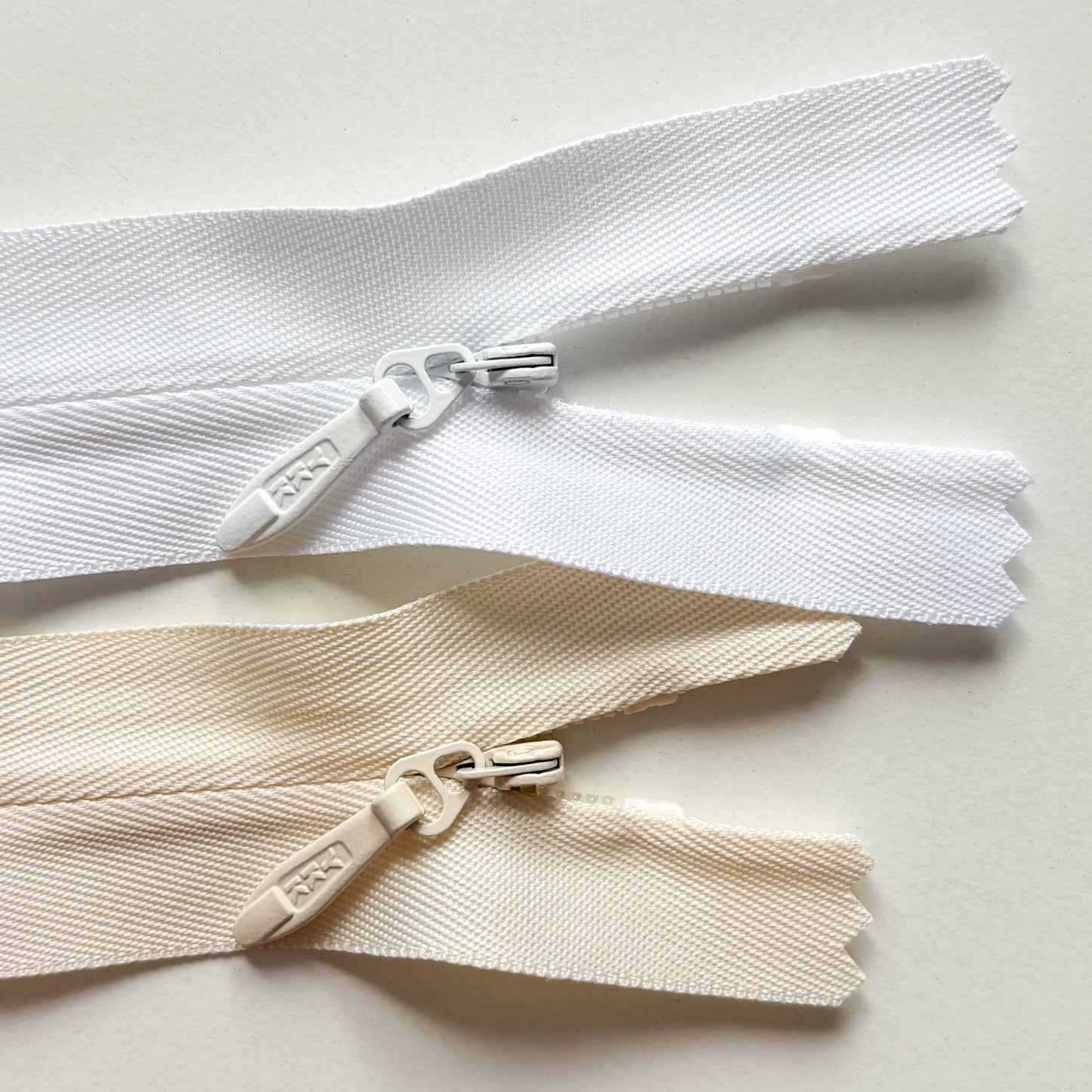 YKK Zipper - Invisible Bridal Wear Zip #5 - 45.7cm (18")