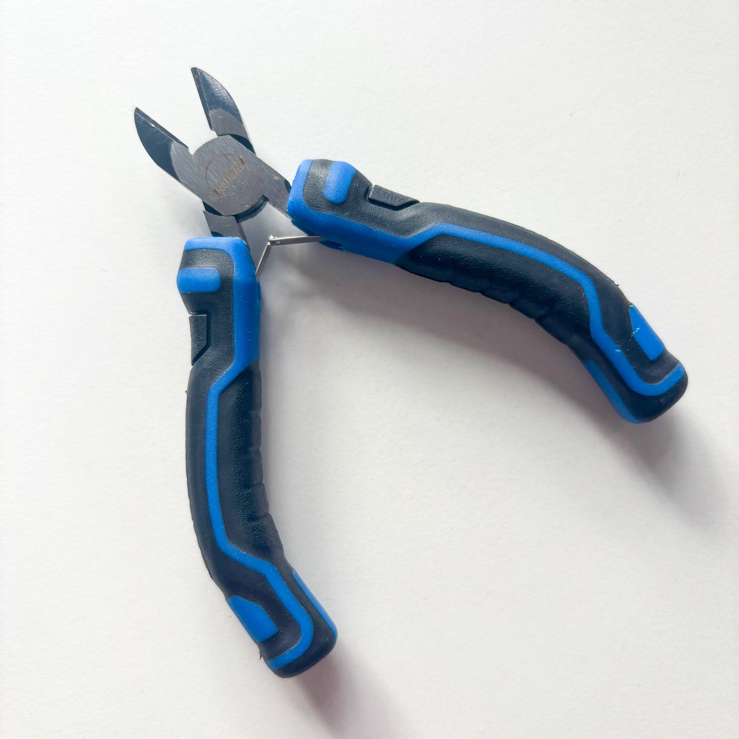 Kincrome Diagonal Cutters for Spiral Steel Boning - 2 options