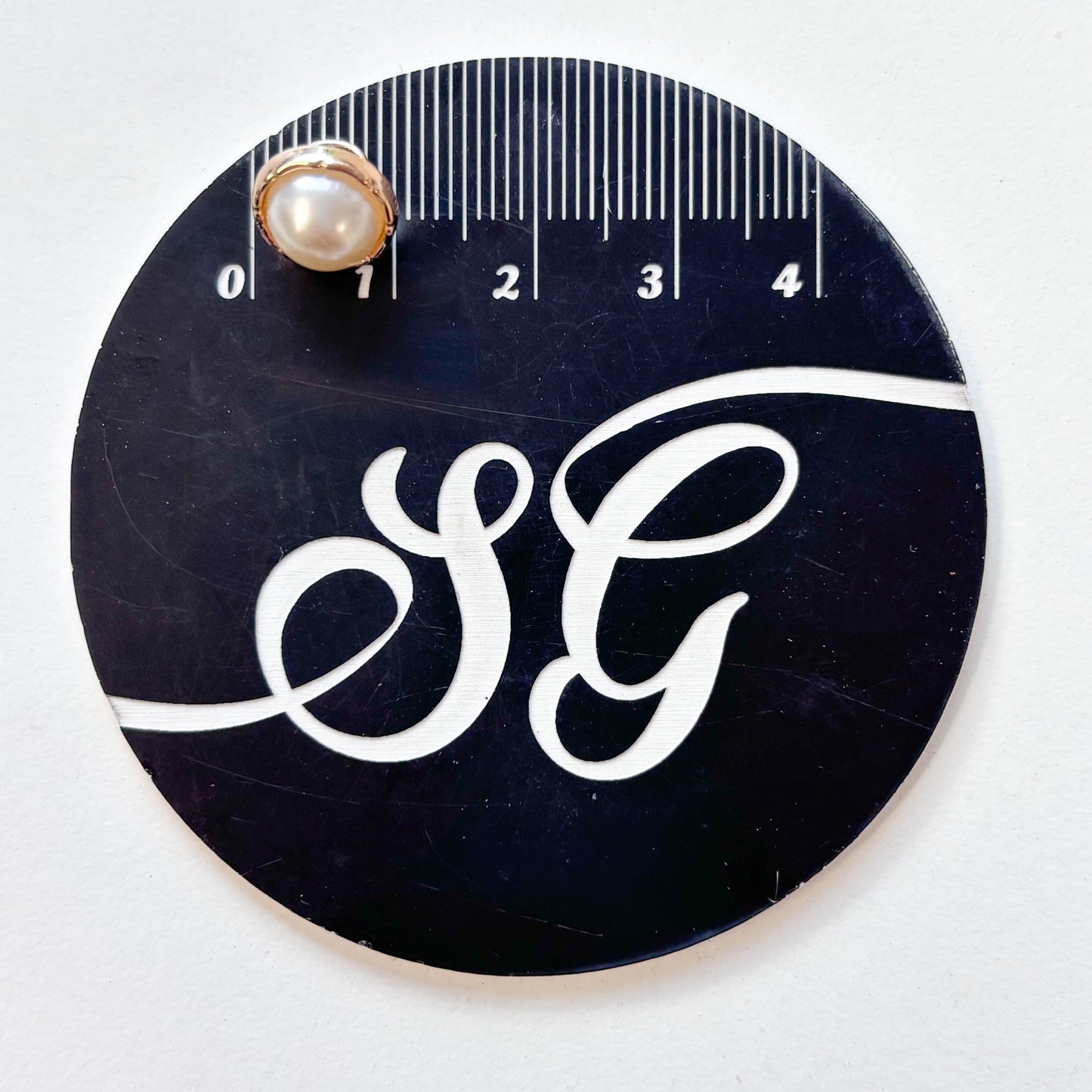 Sewing Gem - Gold Wavy Edge Plastic Pearl Buttons (with shank)